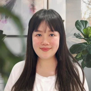 Cindy Leow headshot